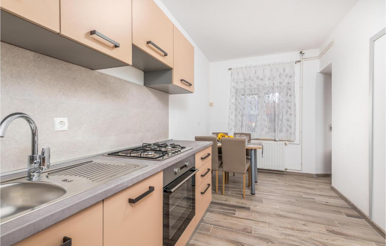Stunning Apartment In Krk With Kitchen Krk Town Extérieur photo