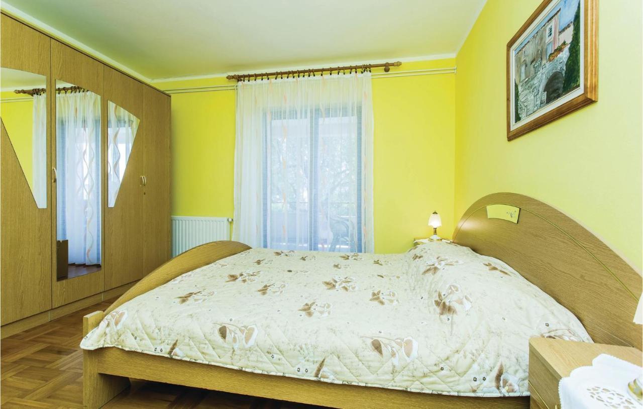 Stunning Apartment In Krk With Kitchen Krk Town Extérieur photo
